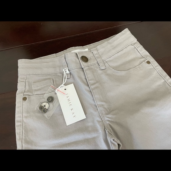 Jaime Kay denim shorts, size 7 - Picture 2 of 8